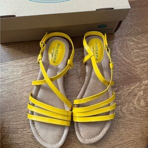 Montana artisan crafted yellow sandals- 8.5